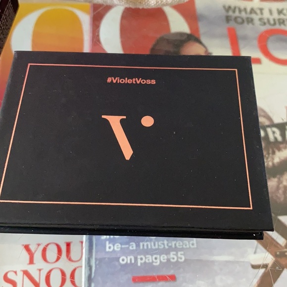 Violet Voss 6 color eye shadow - Picture 5 of 10